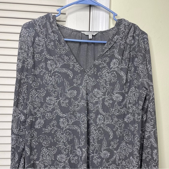 Lucky Brand Womens Size Small Gray Long Sleeve Boho Top Hi Low Lightweight - Picture 2 of 8